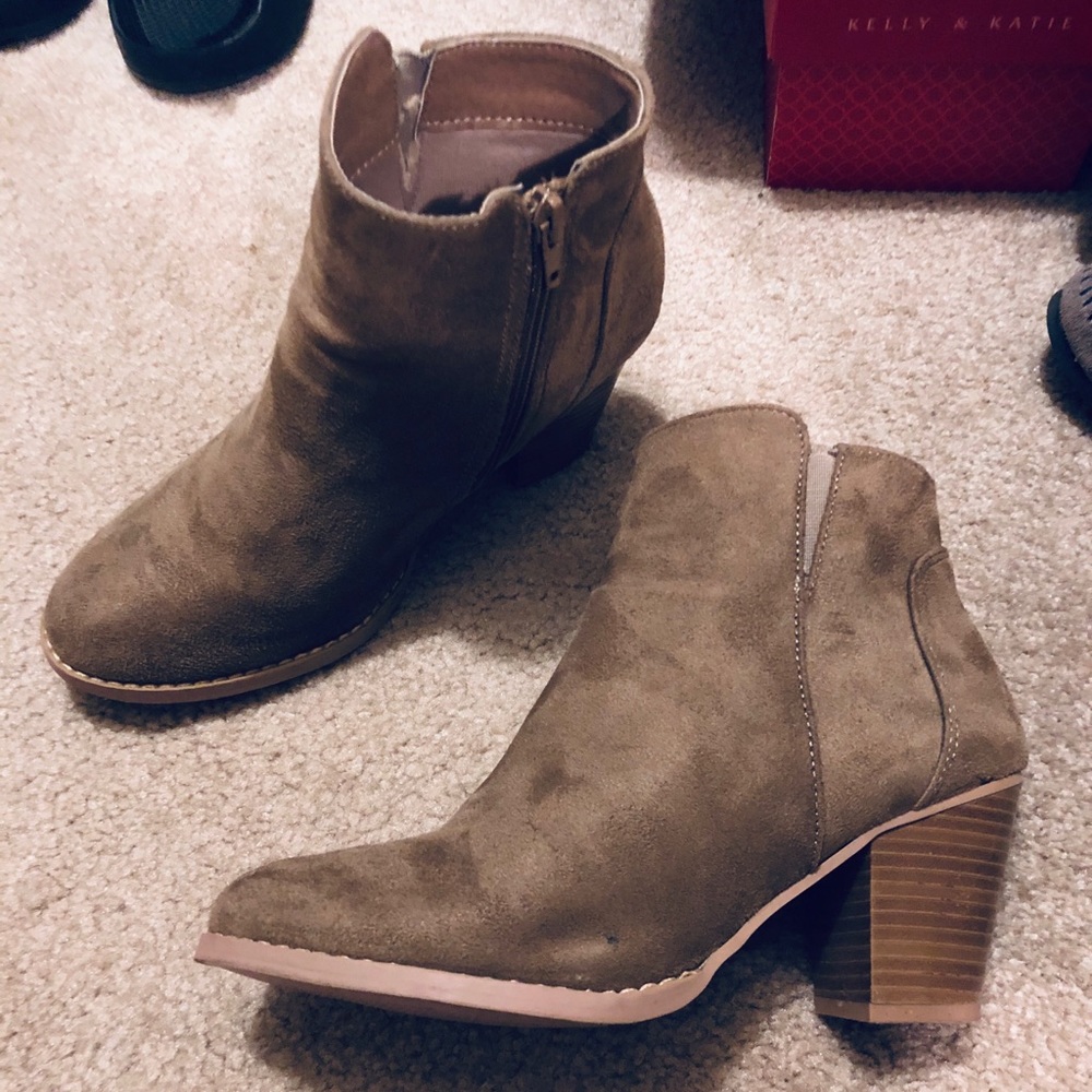 Report Booties